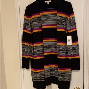 Chaus  New York Cardigan.Compliments any outfit🌸